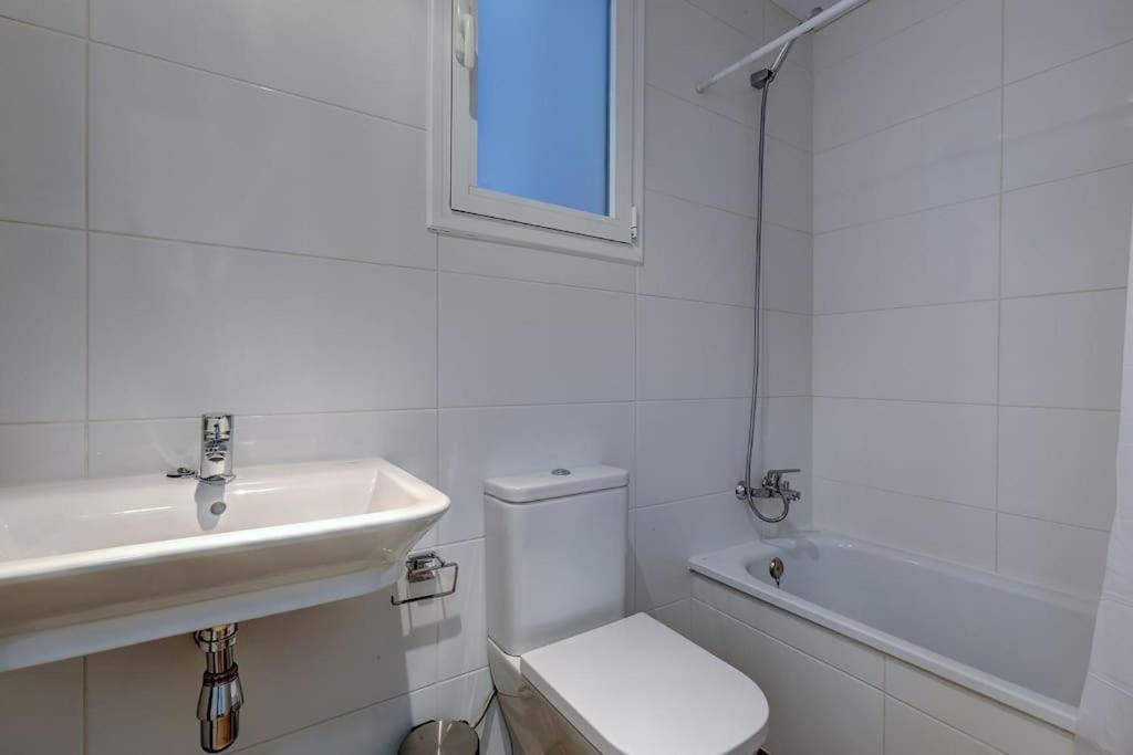 Brand New Modern Ground Floor In With Rooftop Pool And Gym * Marbella